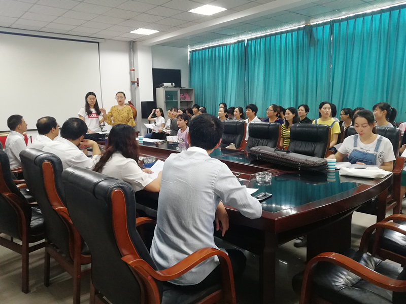 9001cc金沙首页工会组织全院教职工歌咏比赛练习1.jpg