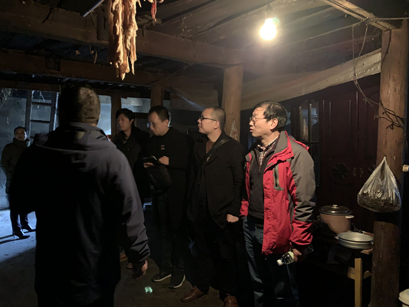 9001cc金沙首页赴凉山州布拖县召开深度贫困县定向生调研座谈会2.jpg
